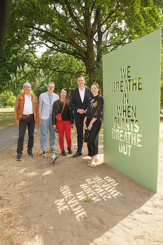 Gruppenbild We breathe in when Plants breathe out